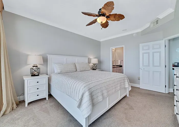 Apartment San Carlos 501-high-end Luxury-beachfront-2 Free Chairs Wumbrella